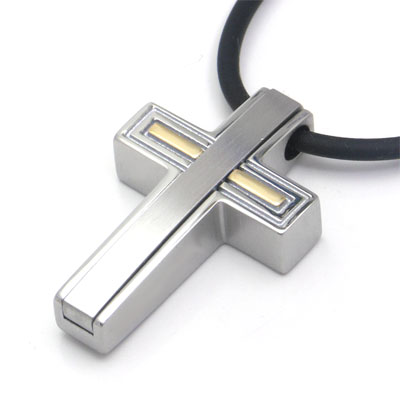 Dolan Bullock LAS VEGAS 18K Gold Steel Pendant /w cord